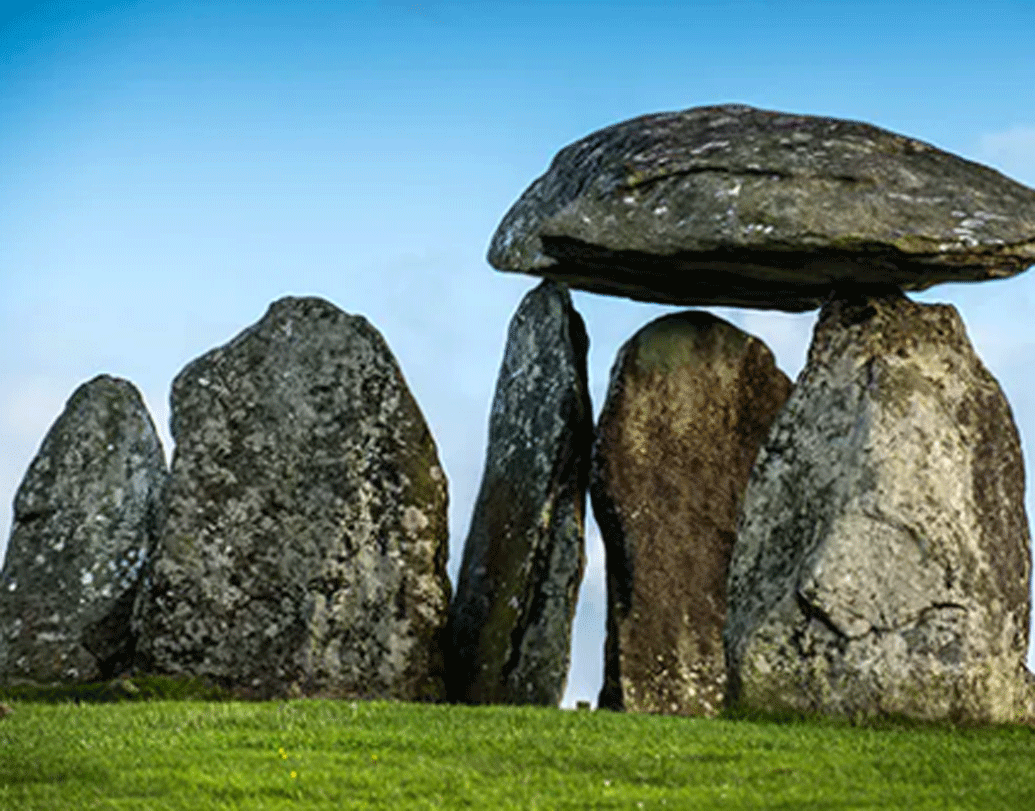 তখন অর্থাত্ নব্য প্রস্তর যুগে বিনিময়ের মাধ্যম ছিল মুক্তো। মুক্তো বিনিময়ের মাধ্যমে তত্কালীন মেসোপটেমিয়া বর্তমান ইরাকের লোকেরা জিনিস কেনাবেচা করতেন।