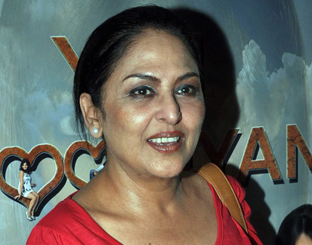 নবাগত অঞ্জুর সঙ্গে রাজেশ খন্নার কীভাবে আলাপ হয়েছিল জানা যায় না। তবে, তাঁদের প্রেমপর্ব ছিল ইন্ডাস্ট্রির মুখ্য আলোচ্য।  (ছবি : সোশ্যাল মিডিয়া)