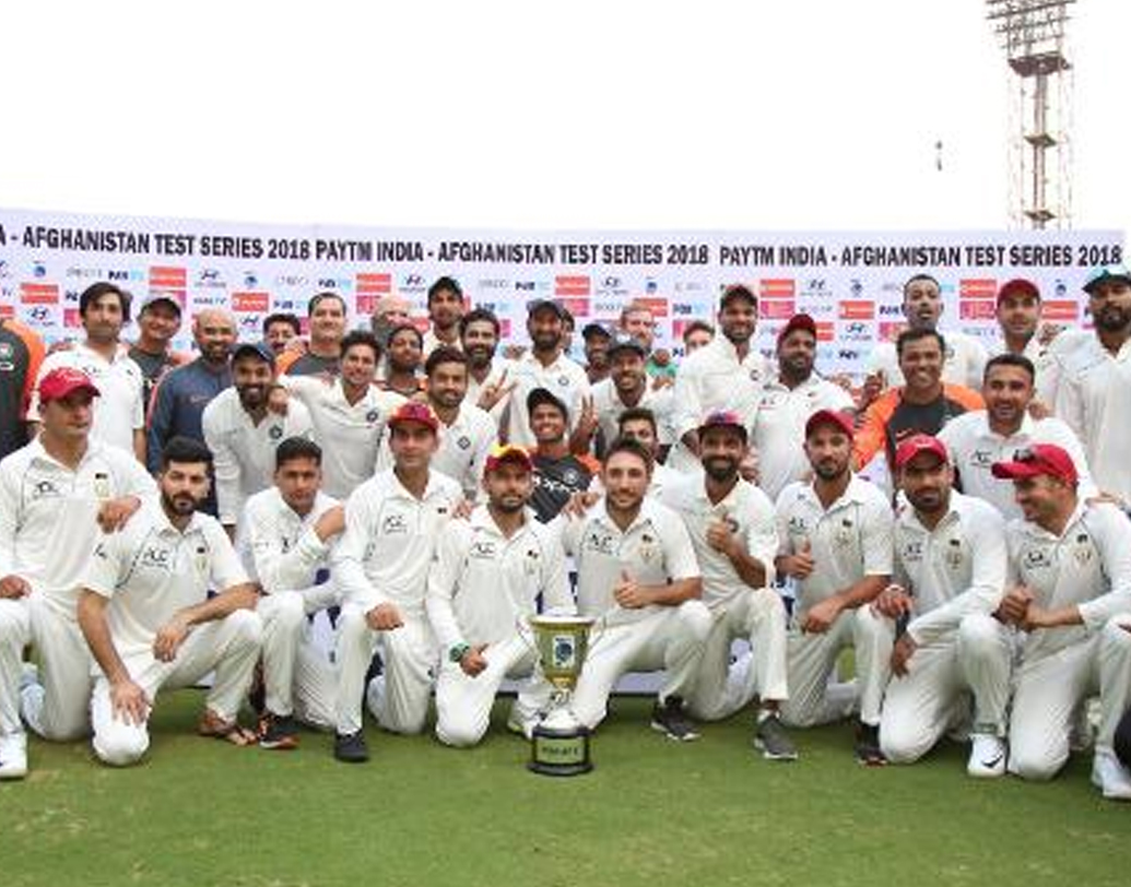 ২০১৮ সালে আফগানিস্তানের বিরুদ্ধে সিরিজের একমাত্র টেস্টে ইনিংস ও ২৬২ রানে জিতেছিল ভারত। প্রথমে ব্যাট করে ৪৭৪ তোলে ভারত। আফগানিস্তানের প্রথম ইনিংস ১০৯ রানে শেষ হয়। ফলো অনের পর দ্বিতীয় ইনিংস শেষ হয় ১০৩ রানে।