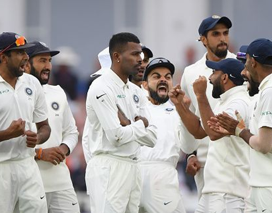 ২০১৮ সালেই ওয়েস্ট ইন্ডিজের বিরুদ্ধে দুই টেস্টের সিরিজ ২-০ জেতে ভারত। রাজকোটে প্রথম টেস্টে জয় আসে ইনিংস ও ২৭২ রানে। হায়দরাবাদে দ্বিতীয় টেস্টে জয় আসে ১০ উইকেটে। তারপর সদ্য দক্ষিণ আফ্রিকাকে ৩-০ হারিয়ে ঘরের মাঠে টানা ১১ টেস্ট সিরিজ জিতল ভারত।