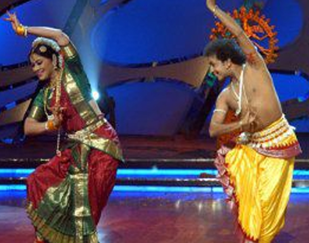 তিন বছর বয়সে শুরু হওয়া নাচ ক্রমশ প্যাশন হয়ে দাঁড়াল সুধার জীবনে। প্রতিদিন স্কুলের পরে নাচ শিখে তিনি গভীর রাতে বাড়ি ফিরতেন। মঞ্চে তাঁর প্রথম অনুষ্ঠান আট বছর বয়সে। (ছবি : সোশ্যাল মিডিয়া)