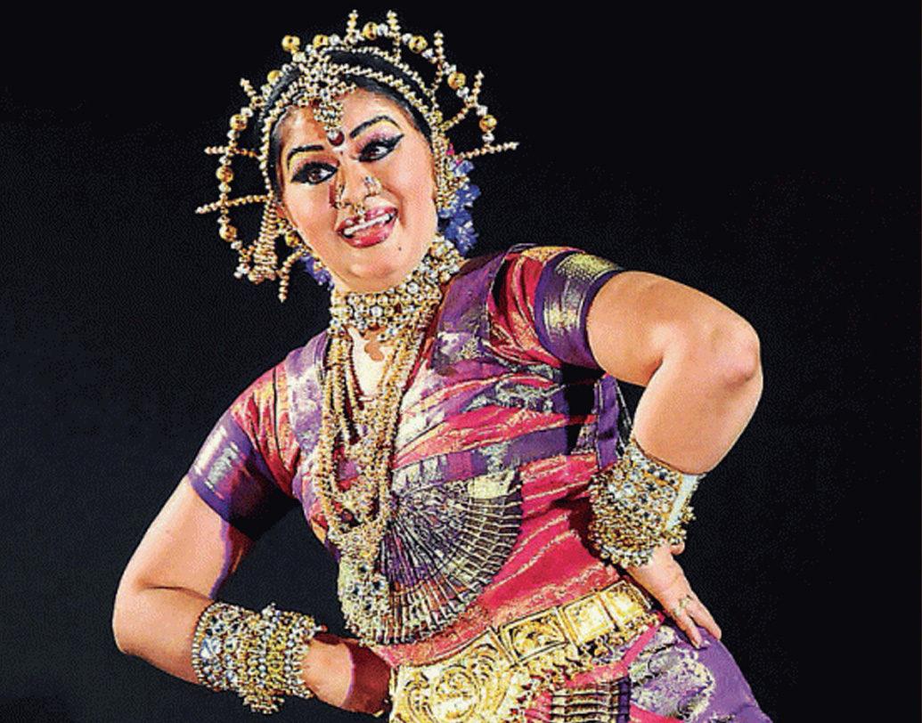 সুধার অনুরাগী ও গুণমুগ্ধদের আশা, তাঁর দৃঢ় মানসিকতা পাথেয় হোক দেশের প্রত্যেক মেয়ের। ঠাকুমাকে বলা কৈশোরের সেই অভিমানের কথা পরিণত বয়সে ফিরিয়ে নিয়েছেন সুধা। তিনি বিশ্বাস করেন, ঈশ্বর তাঁর সঙ্গে আছেন। হয়তো ওই দুর্ঘটনা ঈশ্বরেরই পরীক্ষা ছিল। নাচের প্রতি সুধার নিখাদ প্যাশন কষ্টিপাথরে যাচাই করে নেওয়ার জন্য। (ছবি : সোশ্যাল মিডিয়া)