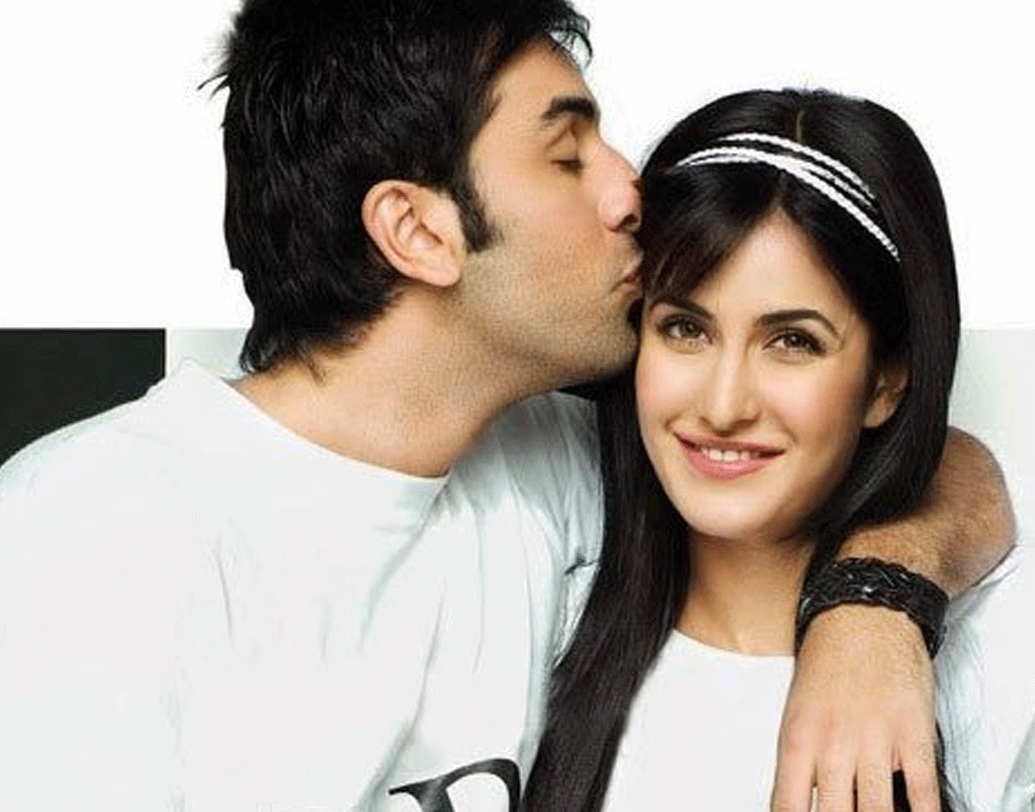 ২০১৬ সালে ক্যাটরিনার সঙ্গে ব্রেক আপ হয় রণবীর কপূরের। তারপর তাঁদের অনস্ক্রিন দেখা গিয়েছিল ‘জগ্গা জাসুস’ ছবিতে। শুধু রণবীর কপূরের সঙ্গেই নয়, আলিয়া ভট্টের সঙ্গেও ভীষণ ভাল বন্ধুত্ব ক্যাটরিনার।