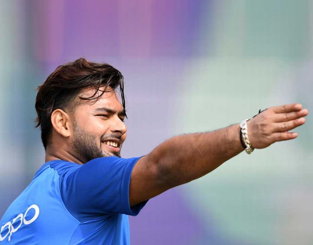 ঋষভ পন্থ (উইকেটরক্ষক)- মহেন্দ্র সিংহ ধোনি যে বাংলাদেশ সিরিজেও মাঠে ফিরবেন না, তা আগে থেকেই স্থির ছিল। তিনি না থাকায় ঋষভ পন্থকে তৈরি করতে চান নির্বাচকরা। বাংলাদেশের বিরুদ্ধে পন্থের দিকে নজর থাকবে সবার। সাম্প্রতিক কালে তাঁকে নিয়েই সব চেয়ে বেশি চর্চা হয়েছে।