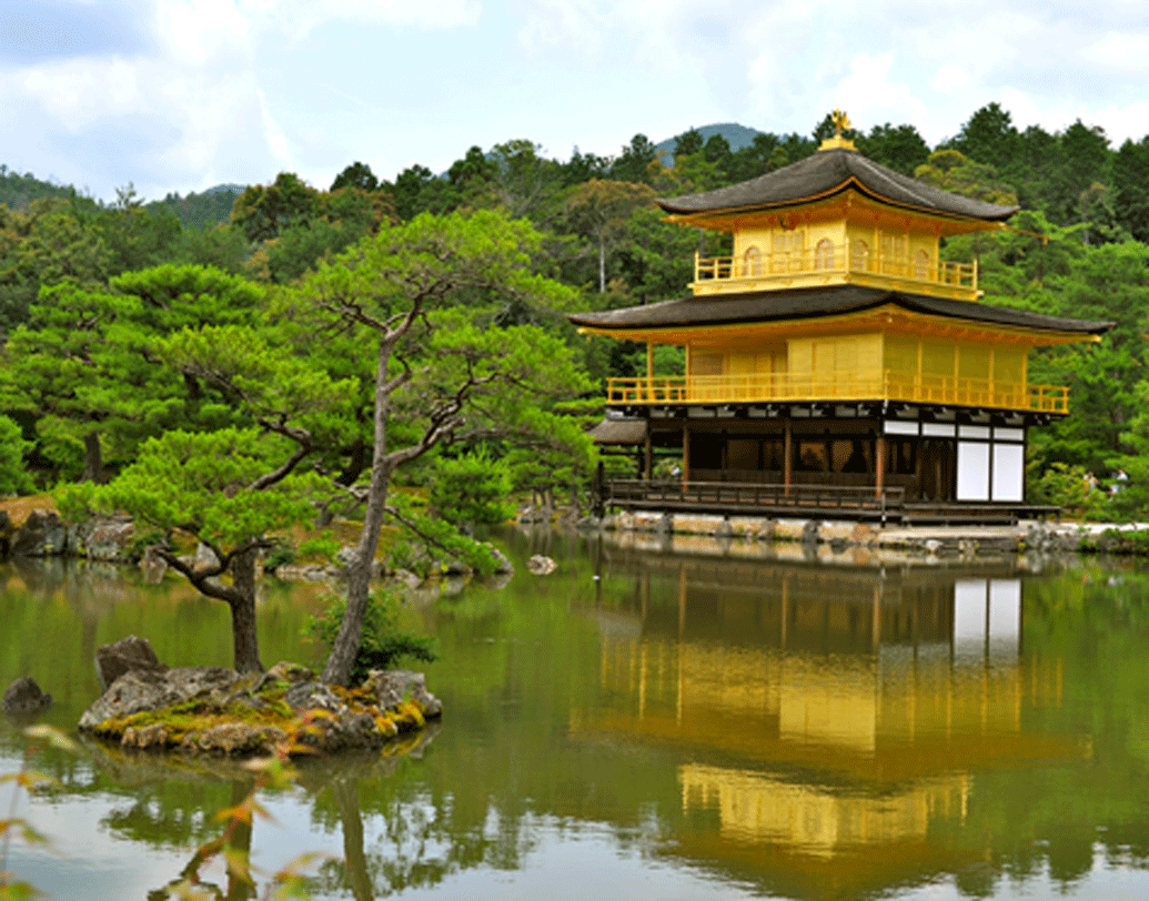 জাপান: বিশ্বের তৃতীয় বৃহত্তম অর্থনীতি জাপানেরই। আর সঞ্চিত সোনার নিরিখে জাপান বিশ্বে অষ্টম। জাপানের সেন্ট্রাল ব্যাঙ্কের ভাঁড়ারে সঞ্চিত সোনার পরিমাণ ৭৬৫.২ টন।