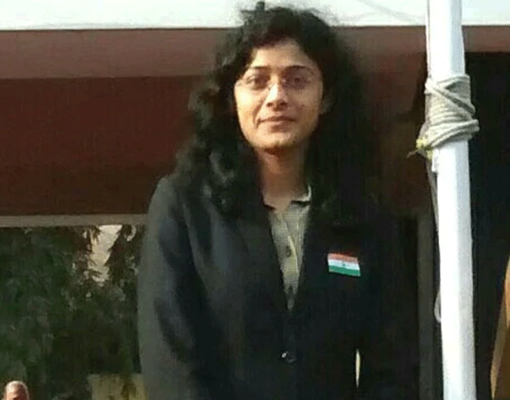 সুরভি যখন দশম শ্রেণিতে পড়েন, তখন থেকেই তাঁর আইএএস অফিসার হওয়ার ইচ্ছা জন্মায়। দশম শ্রেণিতে বোর্ডের পরীক্ষায় অঙ্ক এবং বিজ্ঞানে ১০০ শতাংশ নম্বর পান তিনি। বোর্ডের তালিকায় রাজ্যে ভাল র‌্যাঙ্ক করেন।