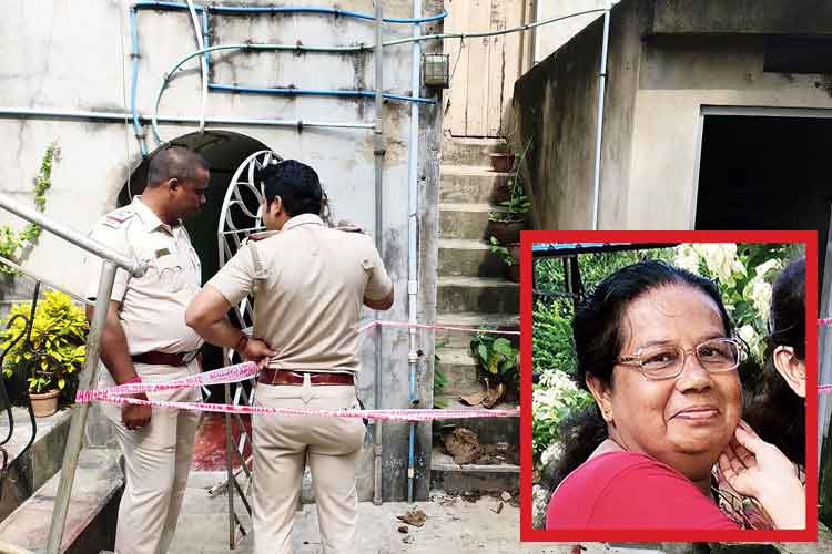 ঘটনাস্থলে পুলিশ।(ইনসেটে) মিতালি ঘোষ।—নিজস্ব চিত্র।