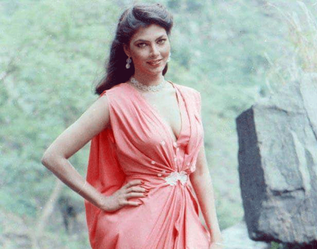 কিন্তু এই হ্যাপি কাপলের জীবনেও তৃতীয় ব্যক্তির প্রবেশ ঘটেছিল বলে শোনা যায়। এমনও শোনা যায়, তাঁদের সংসার ভেঙে যাওয়ার উপক্রম হয়েছিল কিমীর জন্য।