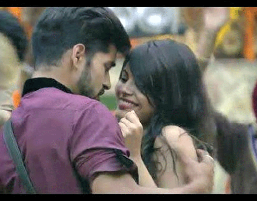 সোনালি রাউত এবং গৌতম গুলাটি: তাঁদের একসঙ্গে গৌনালি বলে ডাকা হত বিগ বস হাউসে। তবে তাঁদের ঘনিষ্ঠতা গৌতমের ব্যক্তিগত জীবনে কোনও প্রভাব ফেলেনি।