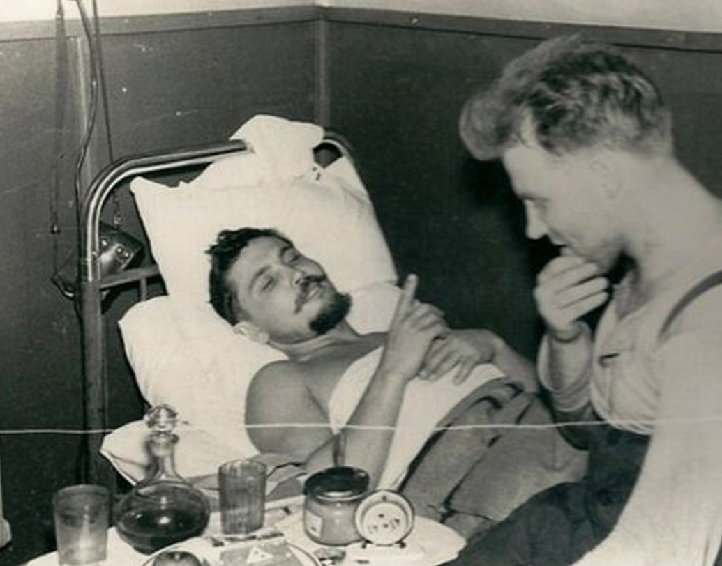 রোগোজোভ বুঝলেন নিজের অস্ত্রোপচার নিজেকেই করতে হবে। নইলে প্রাণসংশয় আসন্ন। ১৯৬১-র ১ মে দুপুর দু’টো-র সময় অস্ত্রোপচারের সময় ঠিক হল। গবেষণাকেন্দ্রে তৈরি হল অস্থায়ী  অস্ত্রোপচার থিয়েটার। রোগোজোভের পাশে থাকলেন একজন আবহাওয়া-বিজ্ঞানী এবং একজন গাড়িচালক।