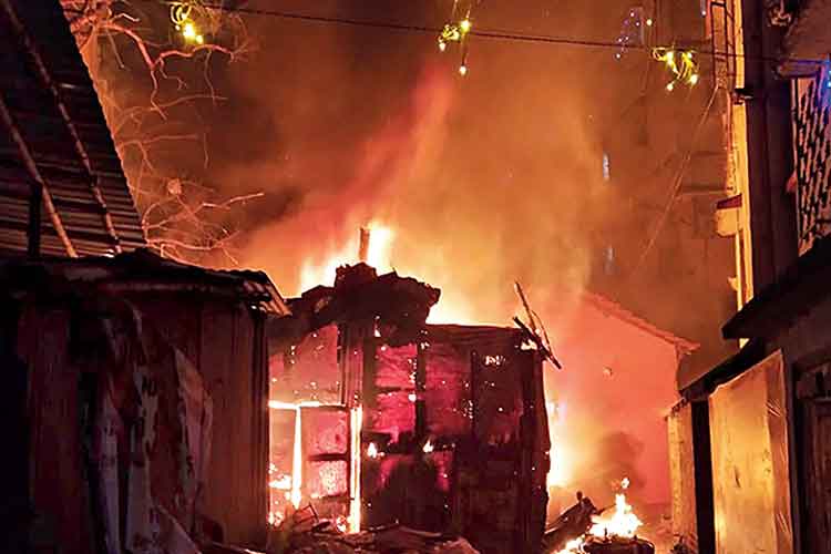 Fire caught in a godown from firecracker in Howrah