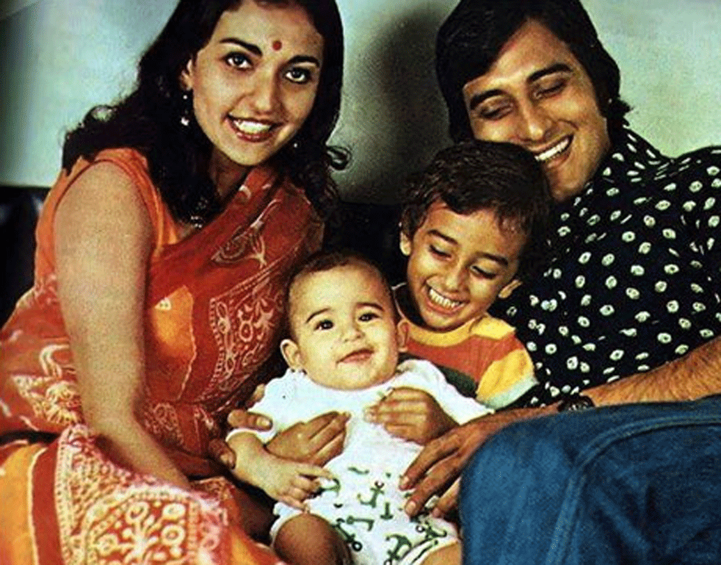 সেখানেই প্রথম স্ত্রী গীতাঞ্জলি তলেয়ারখানের সঙ্গে তাঁর পরিচয়। গীতাঞ্জলির বরাবরই মডেল হওয়ার ইচ্ছা ছিল। তাঁর ব্যক্তিত্ব বিনোদকে মুগ্ধ করে তুলেছিল।