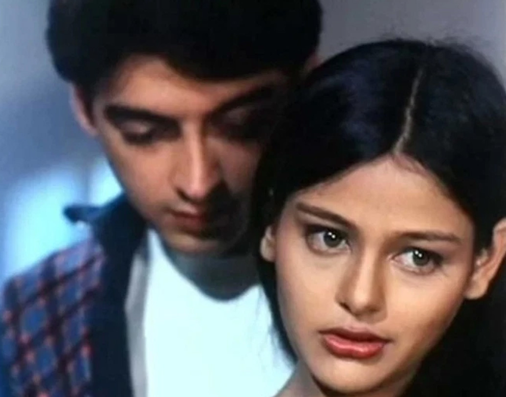 ১৯৯৬ সালে মুক্তি পায় যুগলের দ্বিতীয় ছবি ‘পাপা কহতে হ্যায়’। ময়ূরী কঙ্গোর বিপরীতে যুগলের এ ছবি বক্স অফিসে সে ভাবে সাফল্য না পেলেও জনপ্রিয় হয় ছবির গান। (ছবি: সোশ্যাল মিডিয়া)