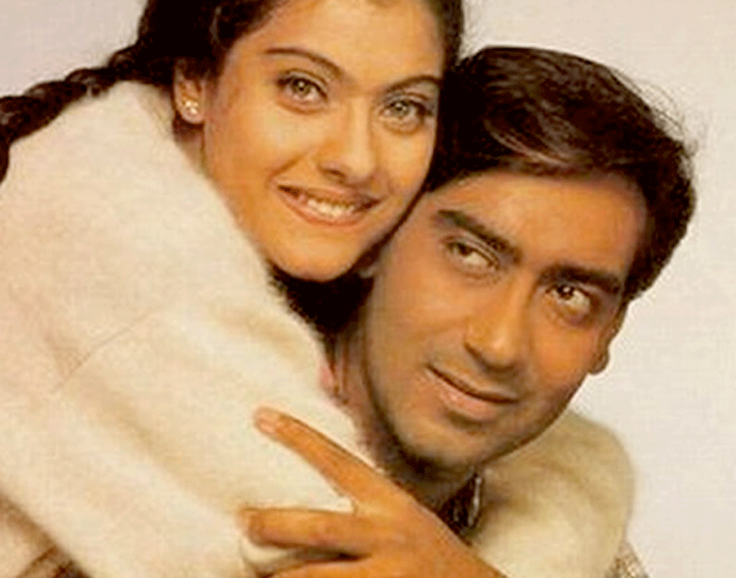 তার উপর বিয়ের আগে টানা চার বছর ডেট করেছেন দুজনে। দুজনে সবার আগে খুব ভাল বন্ধু। এই বন্ধুত্ব তাঁদের একে অপরকে বুঝতে সাহায্য করেছে এই ২০ বছর। সে কারণেই অজয়কে বিয়ে করেছিলেন কাজল।