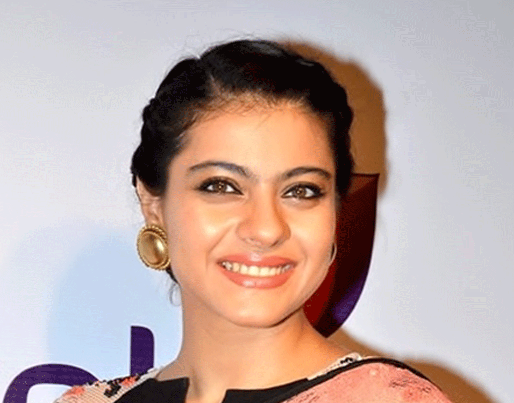 গর্ভপাতের দু’বছর পর তাঁদের প্রথম সন্তান নাইসার জন্ম হয়। তার সাত বছর পর ছেলে যুগের জন্ম হয়। কাজল এখন পুরোপুরি তাদের নিয়েই ব্যস্ত।