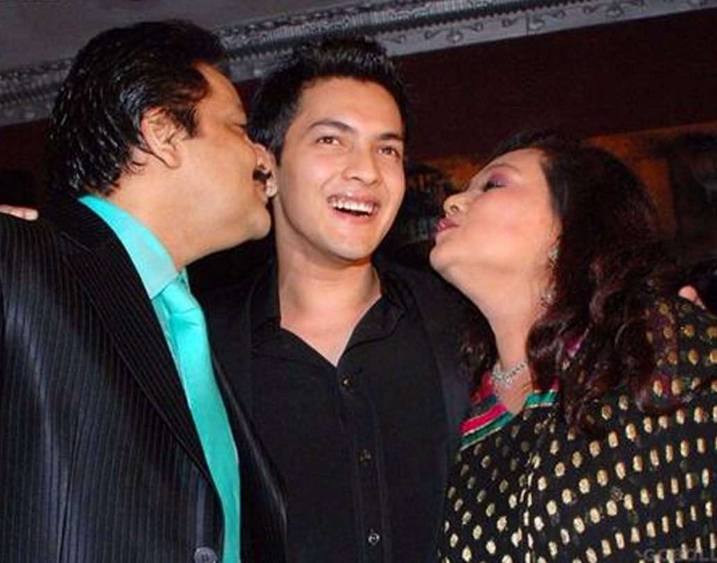 কেরিয়ার সে ভাবে মজবুত হওয়ার আগেই দীপা ঝা-কে বিয়ে, ১৯৮৫ সালে। দীপাও নেপাল থেকে বলিউডে এসেছিলেন ভাগ্যান্বেষণে। ১৯৮৬ সালে জন্ম পুত্র আদিত্যর। বাবার মতো আদিত্যও সঙ্গীতশিল্পী।