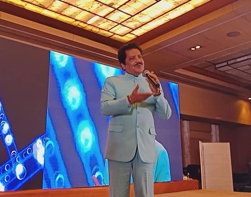 প্রথমে অস্বীকার করেন উদিত। এরপর রঞ্জনা প্রকাশ্যে আনেন বেশ কিছু ছবি ও নথি। তারপরে উদিতের আর অস্বীকার করার উপায় ছিল না। জানা যায়, তিনি রঞ্জনাকে বিয়ে করেছিলেন ১৯৮৪ সালে।