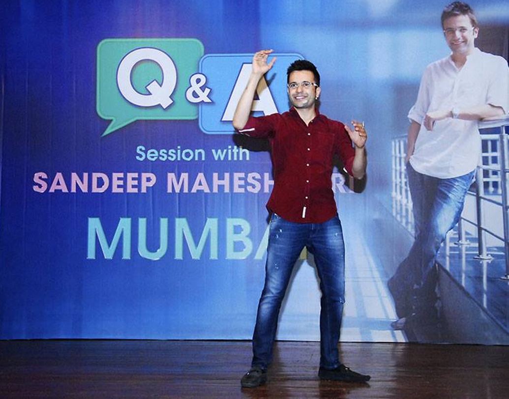 এরপর ফের পথবদল। ২০০৬ সালে শুরু করলেন ‘ইমেজেস বাজার’। এ বার তিনি একসঙ্গে টেলিকলার, কাউন্সেলর এবং ফটোগ্রাফার। আজ, এই সংস্থার সাত হাজার ক্লায়েন্ট ছড়িয়ে আছে ৪৫টি দেশে।