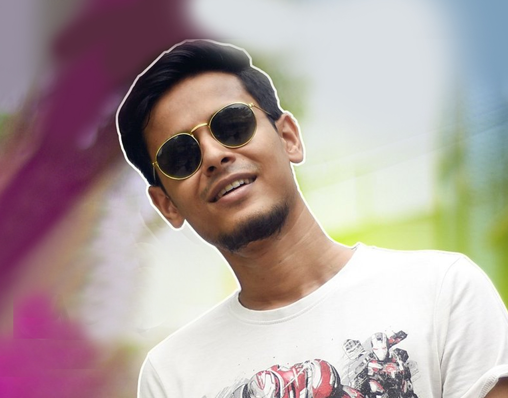 কোটিতে সাবস্ক্রাইবার করার দৌড়ে এখন পিছিয়ে নেই কলকাতার  ইউটিউবারাও। কিরণ দত্তের ‘দ্য বং গাই’ ইউটিউব চ্যানেলের সাবসক্রাইবার সংখ্যা প্রায় ১৯ লক্ষ ৩০ হাজার। তাঁর রোস্টিং ভিডিয়ো কনটেন্ট বেশ পছন্দ করছেন  ইউটিউবের বাঙালি দর্শকমহল।