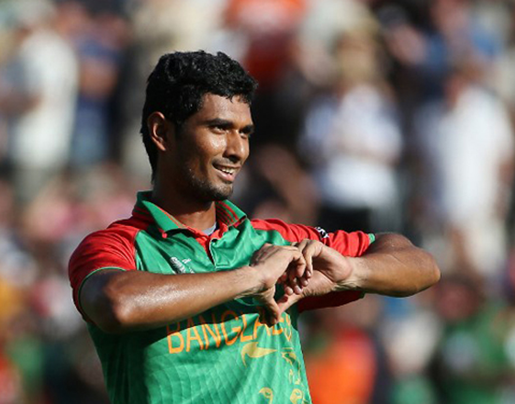 ৯৯টি উইকেট তাঁর ঝুলিতে। এতেই বোঝা যাচ্ছে  অলরাউন্ডার হিসেবে মাহমুদ্দুলাহ যে কোনও দলকে নির্ভরতা দিতে পারেন। শাকিবও এই কাজটাই করে থাকেন। ফলে আগামী আইপিএলে শাকিবের জায়গায় মাহমুদ্দুল্লাহকে দেখা যেতেই পারে।