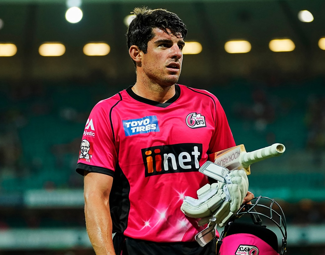 মোজেস হেনরিকে —  ২০০৯ সালের আইপিএলে প্রথম বার দেখা গিয়েছিল মোজেস হেনরিকে-কে। ২০১৬ সালে সানরাইজার্স হায়দরাবাদ আইপিএল চ্যাম্পিয়ন হয়েছিল। সে বার হেনরিকে চ্যাম্পিয়ন দলের সদস্য ছিলেন। গত বারের আইপিএল নিলামে কিংস ইলেভেন পঞ্জাব নিয়েছিল হেনরিকে-কে।