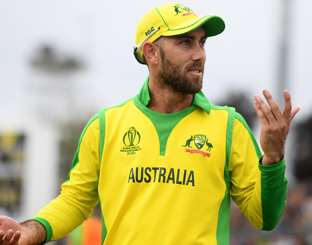 গ্লেন ম্যাক্সওয়েল— বিধ্বংসী ব্যাটসম্যান হিসেবে পরিচিত গ্লেন ম্যাক্সওয়েল। তিনি চলতে শুরু করলে যে কোনও কঠিন টার্গেটই খুব সহজ বলে মনে হয়। গত বার নিলাম থেকে নাম তুলে নিয়েছিলেন ম্যাক্সওয়েল। নিজের ক্রিকেটে নজর দেবেন বলেই অজি ক্রিকেটার নিজেকে সরিয়ে নিয়েছিলেন।