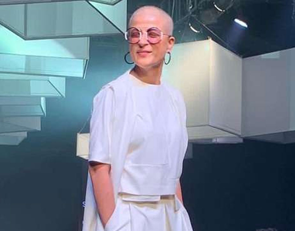 স্কুল পাশের পর থেকেই তাঁরা ডেট করতে শুরু করেন। দু’জনেই পঞ্জাব বিশ্ববিদ্যালয় থেকে মাস কমিউনিকেশনে স্নাতকোত্তর হন। তারপর একটা থিয়েটারে গ্রুপে যোগ দেন।