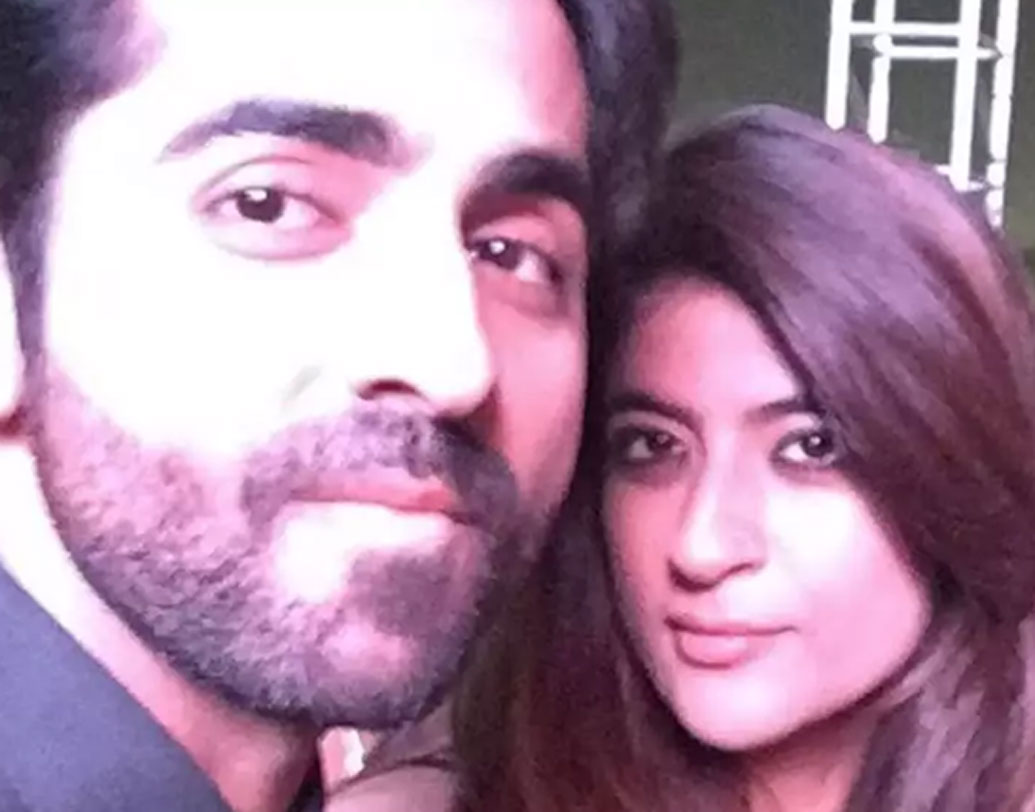 সে সময় সকালে শুটিং, সিনেমার প্রচারে ব্যস্ত থাকতেন আয়ুষ্মান। রাতে হাসপাতালে যেতেন স্ত্রীর কাছে। সম্পর্কে অনেক টানাপড়েন গিয়েছে তাঁদের। তা সত্ত্বেও ভালবাসা আজও অক্ষুণ্ণ আয়ুষ্মান-তাহিরার।