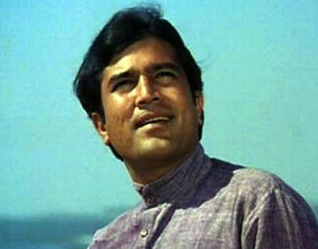 রাজেশ খন্না: দীর্ঘ সময় তিনি ইন্ডাস্ট্রিতে রাজ করেছেন। তাঁর ১৫টা ফিল্ম পর পর সুপার হিট হয়েছিল। কিন্তু এই স্টারডম সামলাতে পারেননি তিনি। নেশাগ্রস্ত হয়ে যান। সারাদিনই অ্যালকোহল তাঁর সঙ্গী ছিল। লিভার খারাপ হয়ে যায়।