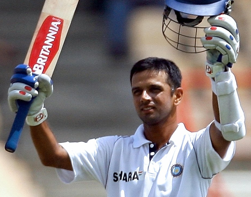 রাহুল দ্রাবিড়: ১৯৯৯ সালে হ্যামিলটনে নিউজিল্যান্ডের বিরুদ্ধে সিরিজের তৃতীয় টেস্টে প্রথম ইনিংসে ১৯০ করেছিলেন কর্নাটকি। এই ইনিংসের সুবাদে ভারত তোলে ৪১৬ রান। যাতে ছিল ৩১ চার। দ্বিতীয় ইনিংসে চাপের মধ্যে ১০৩ রানে অপরাজিত থাকেন দ্রাবিড়। ড্র হয় টেস্ট।