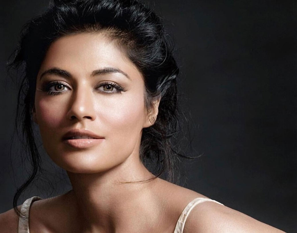 আবার এরকমও শোনা যায়, এক বান্ধবীর সঙ্গে জ্যোতির অতিরিক্ত ঘনিষ্ঠতা মেনে নিতে পারেননি চিত্রাঙ্গদা। তাই তিনি সম্পর্ক থেকে সরে দাঁড়ানোর সিদ্ধান্ত নেন।