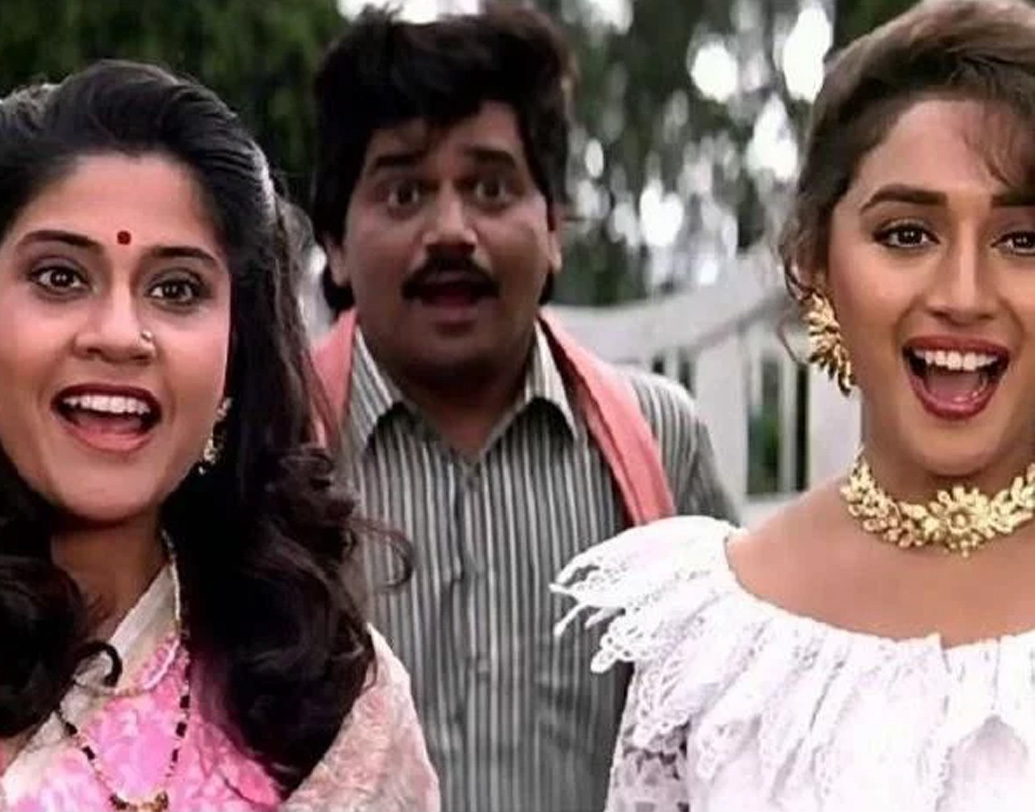 মরাঠি ছবি ‘হাচ শুনবাইচা ভাউ’-তে প্রথম অভিনয় রেণুকার। তার আগে আটের দশকেই রেণুকা পরিচিত ও জনপ্রিয় মুখ দূরদর্শনে। ১৯৯৪ সালে প্রথম হিন্দি ছবিতেই বাজিমাত। সিনেমার দর্শকের কাছে রেণুকা এখনও ‘হম আপকে হ্যায় কৌন’-‘পূজা’। ‘নিশা’রূপী মাধুরী দীক্ষিতের দিদি।