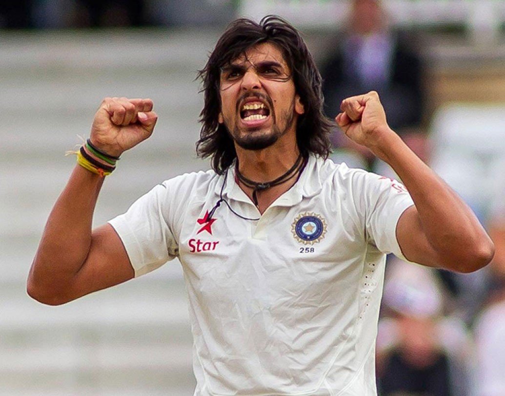 ইশান্ত শর্মা বিশেষ কিছু করেননি প্রথম টেস্টে। প্রথম ইনিংসে নিয়েছেন এক উইকেট। দ্বিতীয় ইনিংসে কোনও উইকেট পাননি। তবে দ্বিতীয় টেস্টে দলে থাকছেন তিনি।