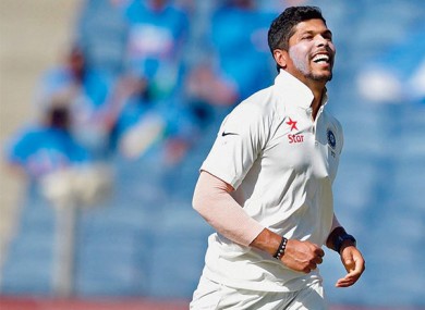 বুমরার চোট তাঁকে টেস্টে দলে আনলেও প্রথম টেস্টে সুযোগ পাননি। পুণের পিচে তাঁকে দলে নেওয়া হয়েছে হনুমা বিহারীর জায়গায়।