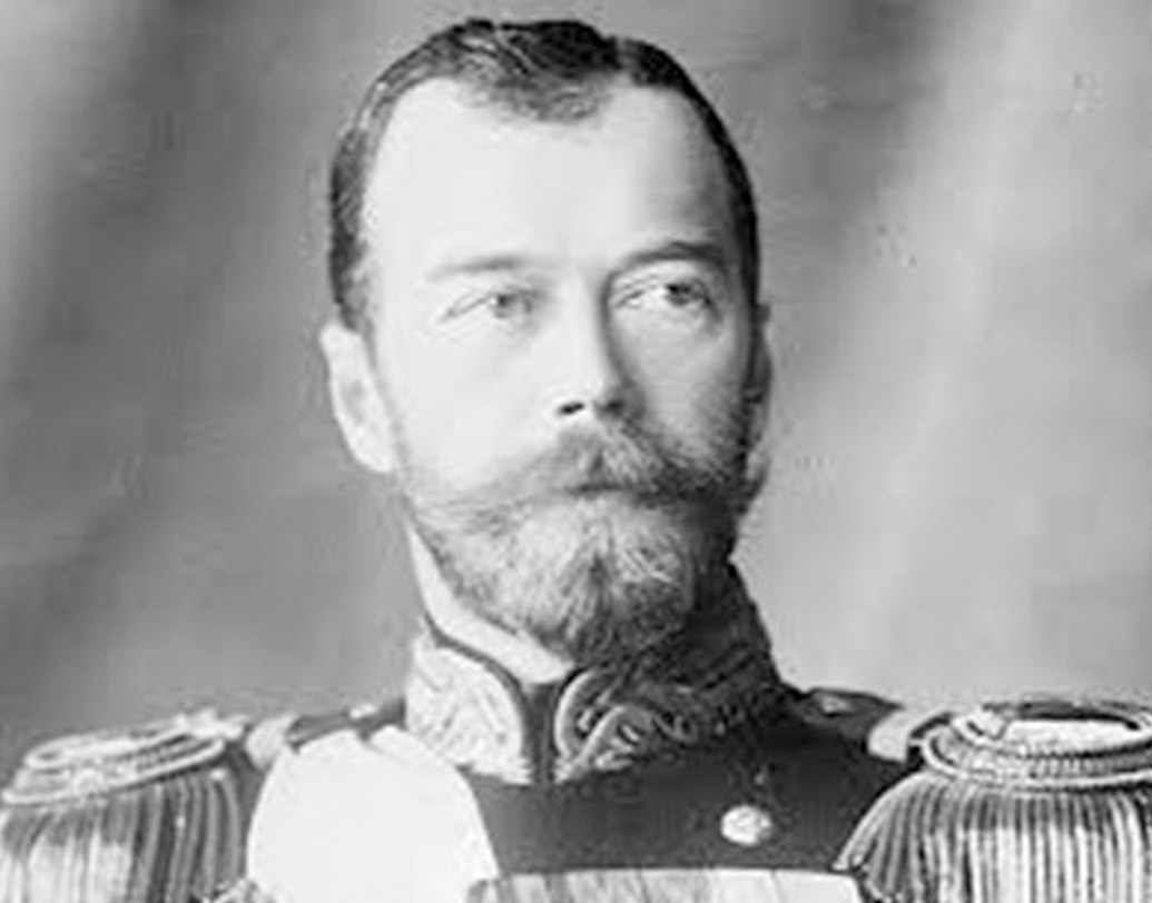 তৃতীয় আলেকজান্ডারের পরে উপহারের এই ধারা বজায় ছিল তাঁর ছেলে দ্বিতীয় নিকোলাসের আমলেও। ১৮৮৫ থেকে ১৯১৭ সাল অবধি, প্রতি বছর ইস্টার উপলক্ষে তৈরি হয়েছে এই উপহার। শুধু, ১৯০৪ ও ১৯০৫, এই দু’বছর বন্ধ ছিল রুশ-জাপান যুদ্ধের কারণে।