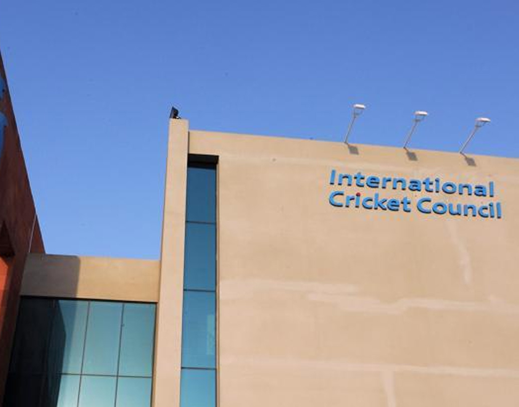 আন্তর্জাতিক ক্রিকেট কাউন্সিলের নিয়ম অনুযায়ী, কোনও ক্রিকেটার, কোচিং স্টাফ, আম্পায়ার, স্কোরার যদি বুকিদের কাছ থেকে কোনও প্রস্তাব পান, তা হলে আইসিসি বা সংশ্নিষ্ট দেশের ক্রিকেট বোর্ডের দুর্নীতি দমন শাখাকে তা জানানো বাধ্যতামূলক।  ( ছবি : সোশ্যাল মিডিয়া)