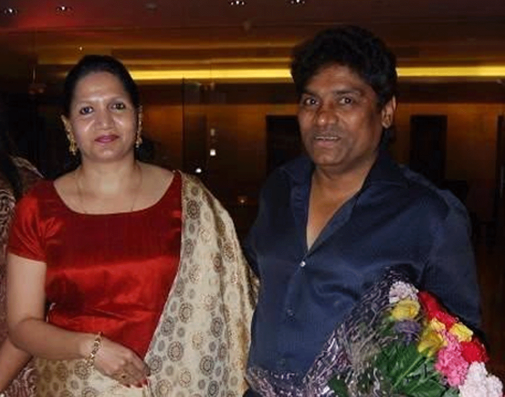 জনি লিভারের পারফরম্যান্স-এর আমরা প্রত্যেকেই ভক্ত। স্ক্রিন চালু হলেই নিজের ব্যক্তিত্বকে সম্পূর্ণ বদলে ফেলার অনুপ্রেরণা তিনি পান স্ত্রী সুজাতার কাছ থেকে। ১৯৮৪ সালে সুজাতাকে বিয়ে করেন তিনি। জনি লিভার মনে করেন, বলিউডে এতদিন টিকে থাকার পিছনে সুজাতার প্রার্থনা রয়েছে। তাঁদের দুই সন্তান, ছেলে জেসি এবং মেয়ে জেমি।.