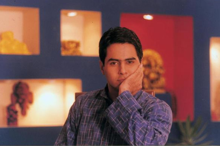 ২০১৫-র ১৪ ডিসেম্বর আমন-বন্দনার এনগেজমেন্ট হয়। দু’জনের বিয়ে হওয়ার কথা ছিল পরের বছর মার্চ মাসে। কিন্তু সেই বিয়ে পিছিয়ে যায়। কারণ, গাড়ি-দুর্ঘটনায় অকালমৃত্যু হয় আমনের বাবার।