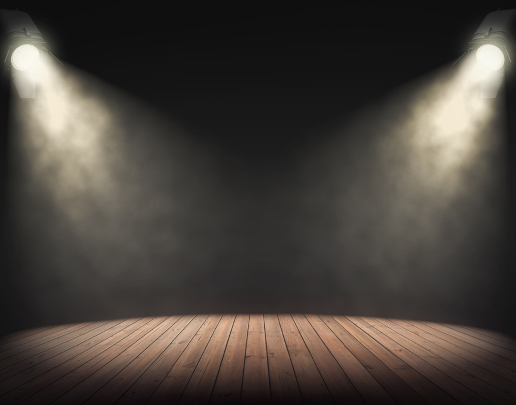 একই দিনে পড়েছিল দুই দলের শো। শেষে তাঁরা কথা বলে ঠিক করলেন দুই দল দু’দিনে শো করবেন। এত সবকিছুর মাঝে দেখা হল দু’জনের। পৃথ্বীরাজ কপূরের ছেলে বলবীররাজ কপূরের সঙ্গে জেনিফার কেন্ডলের।