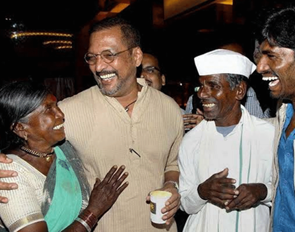 ১৯৫১ সালে আরব সাগরের তীরে মহারাষ্ট্রের রায়গড়ে জন্ম নানা পটেকরের। বাবা গজানন পটেকর এক জন কাপড়ের ব্যবসায়ী ছিলেন। মা নির্মলা পটেকর সংসার সামলাতেন। নানা পটেকরের আসল নাম বিশ্বনাথ পটেকর।