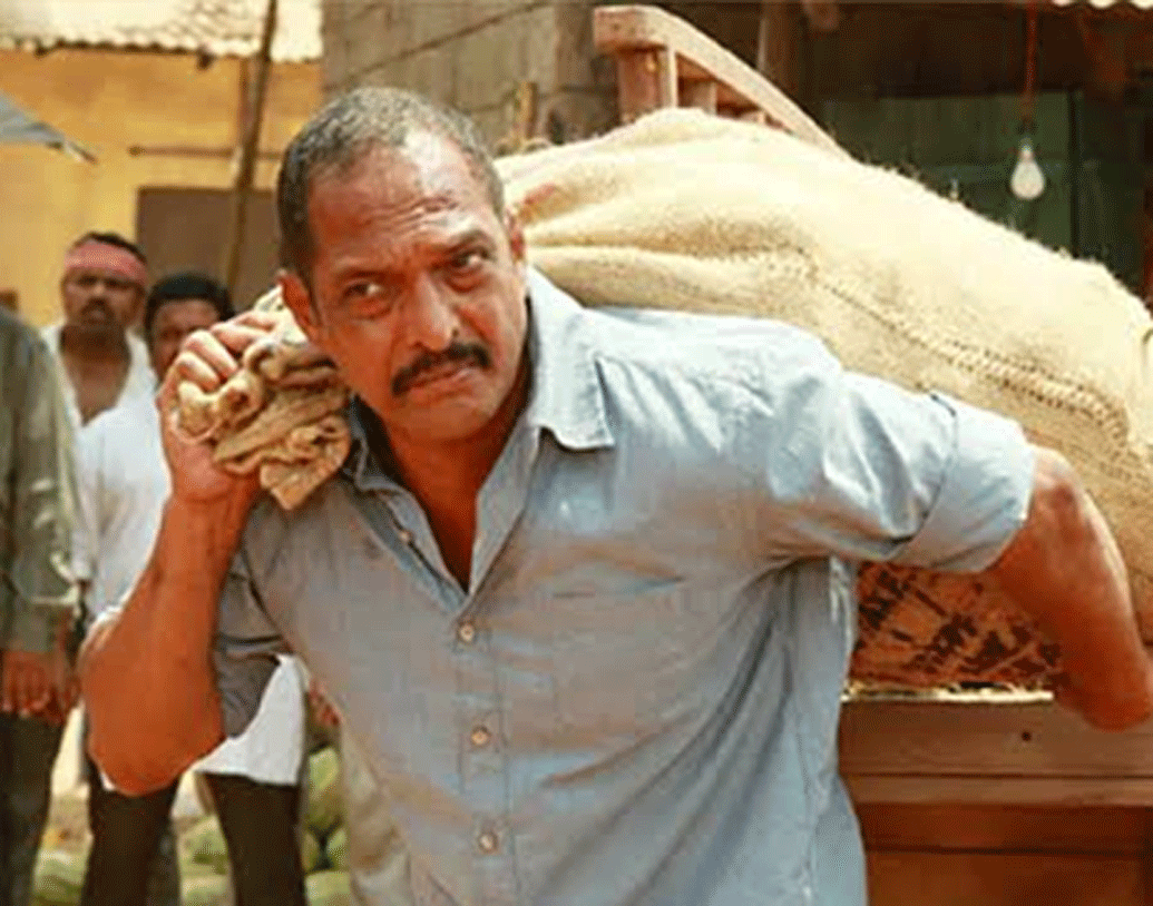 ১৯৭৮ সাল থেকে তিনি যা উপার্জন করেছেন তার ৯০ শতাংশই গরিবদের মধ্যে বিলিয়ে দিয়েছেন। অনেক সময় এমনও হয়েছে, ফিল্মে কাজ করার পুরো পারিশ্রমিকটাই কোনও এক স্বেচ্ছাসেবী সংস্থাকে দিয়ে দিয়েছেন।