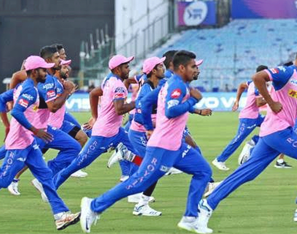 নিলামের জন্য কোন দলের হাতে কত টাকা রয়েছে? কে কোন প্লেয়ারকে ইতিমধ্যেই দলছুট করেছে দেখে নিন গ্যালারিতে।