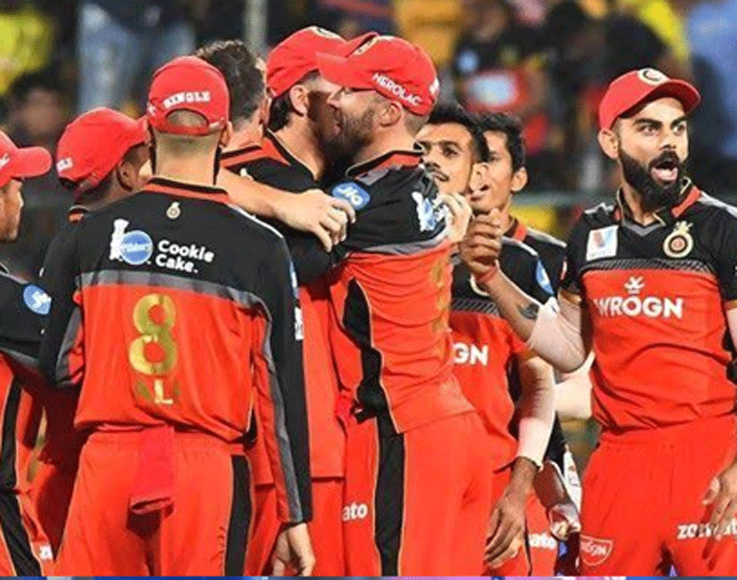 এ বারে সব চেয়ে বেশি ১২ জন ক্রিকেটার ছেড়ে দিয়েছে বিরাট কোহালির দল রয়্যাল চ্যালেঞ্জার্স ব্যাঙ্গালোর। যার মধ্যে রয়েছেন ডেল স্টেন, কলিন ডে গ্র্যান্ডহোম, মার্কাস স্টোয়নিস, শিমরন হেটমায়ার। ফলে ১২টা স্লট ফাঁকা রয়েছে। এর জন্য ব্যাঙ্গালোরের হাতে রয়েছে মাত্র ২৭ কোটি ৯০ লাখ টাকা।