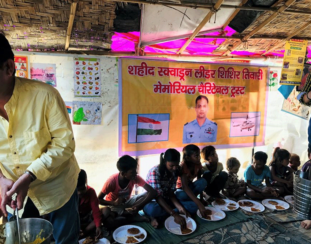 তাঁদের একমাত্র ছেলের স্বপ্নপূরণ হবে। ডাক্তার, ইঞ্জিনিয়ার, সেনা, পাইলটের মতো আরও অনেক দেশের সেবক তৈরি হবে। এই স্বপ্নেই দিন গুনছেন তাঁরা। তাদের মধ্যে দিয়েই মৃত ছেলেকে ফিরে পাওয়ার আশায় বুক বাঁধছেন তাঁরা।