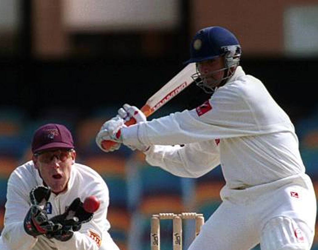 রমেশ ব্যাটিং করতেন আট বা ন’ নম্বরে। এক বার ক্লাব ক্রিকেটে দলের ওপেনার না আসায় রমেশকে মাঠে নামতে হল ওপেনার হিসেবে। এরপর এই পজিশনেই ব্যাটিং করতে থাকেন রমেশ। বোলিং-এর পাশাপাশি গুরুত্ব দেন ব্যাটিংয়েও।