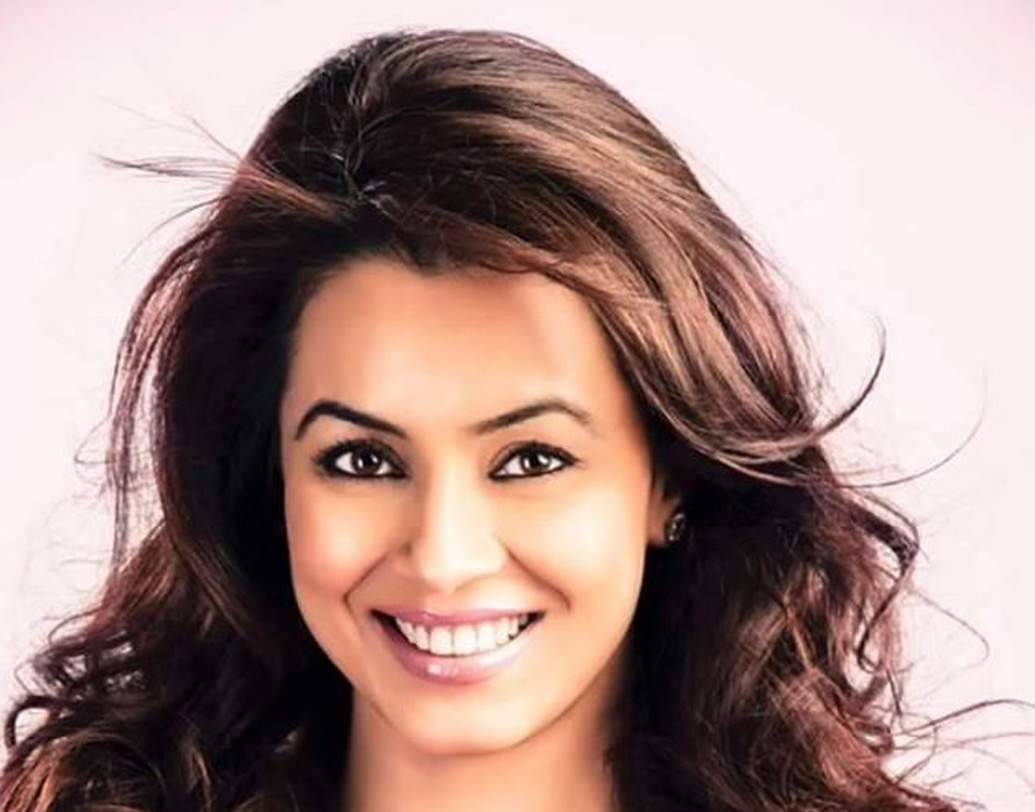 মহিমা পরে জানিয়েছিলেন, এই সিদ্ধান্ত তাঁর কেরিয়ারের ক্ষতি করেছে। কিন্তু তা নিয়ে কোনও আক্ষেপ নেই। কারণ, ঘরে থেকে মেয়েকে বড় করার পর্ব তিনি উপভোগ করেছিলেন। ওই সময়টা তাঁর জীবনের অন্যতম সেরা পর্ব।