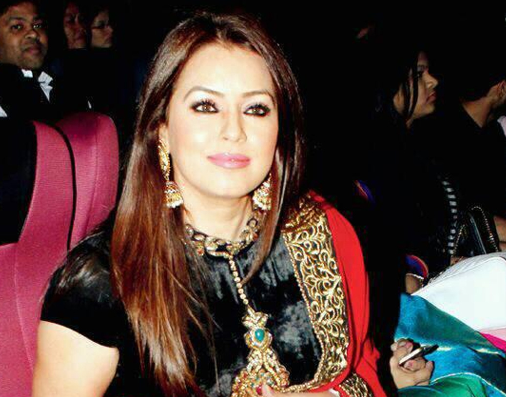 তার পর আর সে ভাবে কোনও ডাক পাননি মহিমা। একদম পাননি কি? মহিমা বলছেন, মধ্যমানের চরিত্রে অভিনয় অভিনয় করার থেকে, কিছু না করে বসে থাকাটা তাঁর কাছে অনেক বেশি কাম্য।