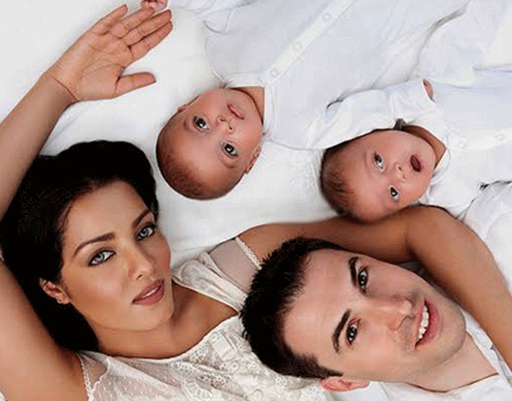 সেলিনা জেটলি এবং পিটার হ্যাগ: অস্ট্রেলিয়ার ব্যবসায়ী পিটার হ্যাগকে ২০১১ সালে বিয়ে করেন সেলিনা। সেটাও ছিল তাঁর কাছে একটা নতুন জীবন। কিন্তু এর চেয়েও তাঁর জন্য আরও অনেক খুশি অপেক্ষা করে ছিল। ২০১২ সালে ২৪ মার্চ উইন্সটন এবং বিরাজ নামে যমজ শিশু হয় তাঁদের।