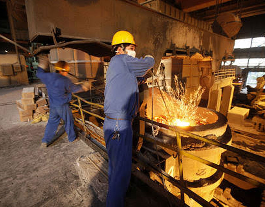 গ্রামটিতে রয়েছে বেশ কয়েকটি বড় বড় শিল্প। যার শেয়ারহোল্ডার গ্রামবাসীরাই। সংস্থার বার্ষিক লাভের এক-পঞ্চমাংশ দেওয়া হয় তাঁদের।