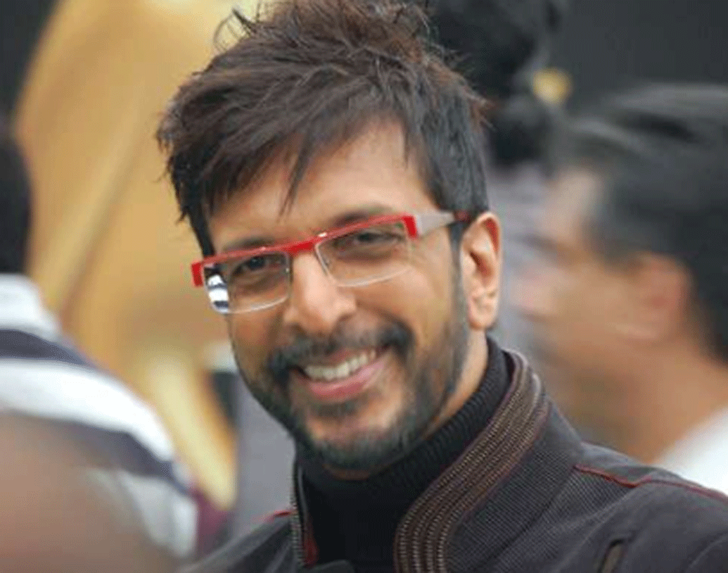 ১৯৮৫ সালে অভিনয় জগতে পা রাখার পর পাকিস্তানি অভিনেত্রী জেবা বখতিয়ার-এর তাঁর সঙ্গে পরিচয় হয়।